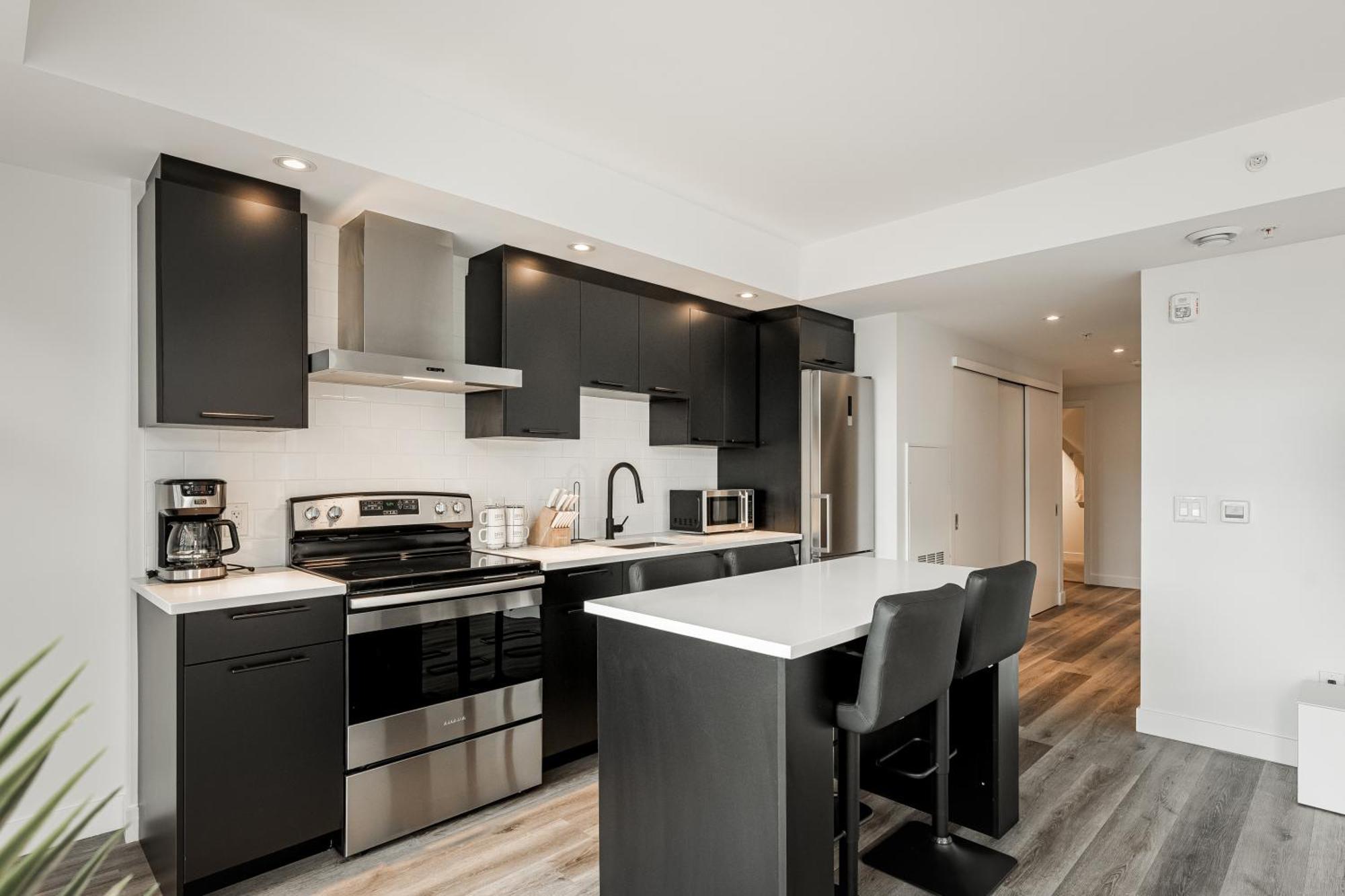 Westview Luxury Suites ออตตาวา ภายนอก รูปภาพ