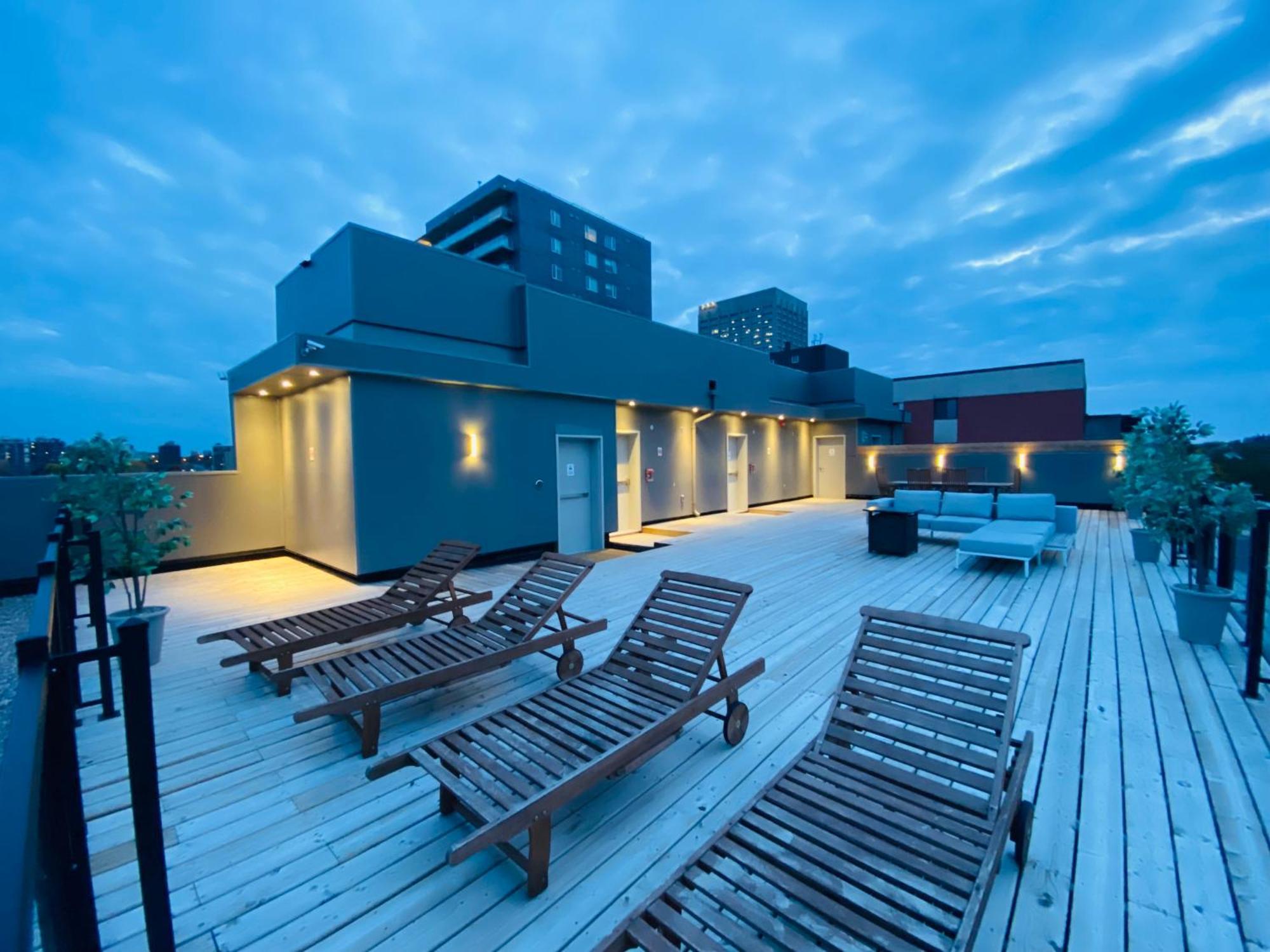 Westview Luxury Suites ออตตาวา ภายนอก รูปภาพ